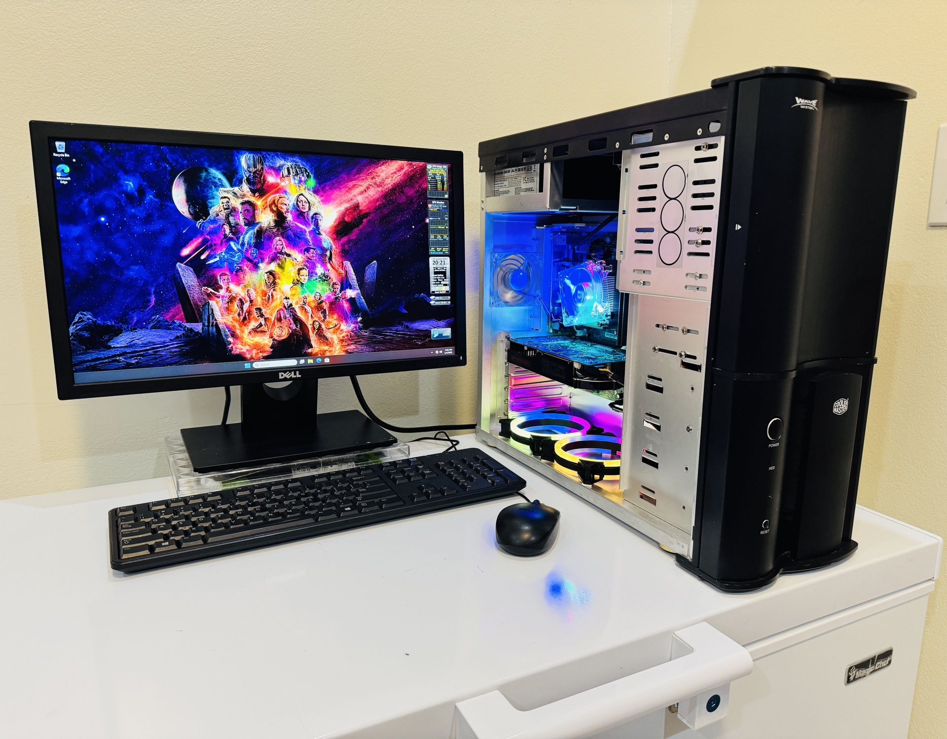 LENOVO Starter Gaming PC 4 Core I5 @ 3,1 GHz. GPU AMD HD5750. 120G SSD/ 1T HDD, 8G RAM. WIFI. 6 USB. DVD, 500W PSU. 22” Monit/Keyb,Mouse. Win11 PRO