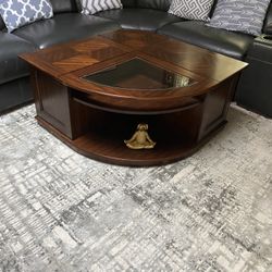 Lorene Lift Top Coffee Table