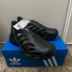AdiFOM SUPERNOVA CORE Black women’s 7 men’s 5