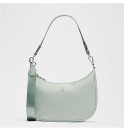 City essentials lululemon pelican crossbody