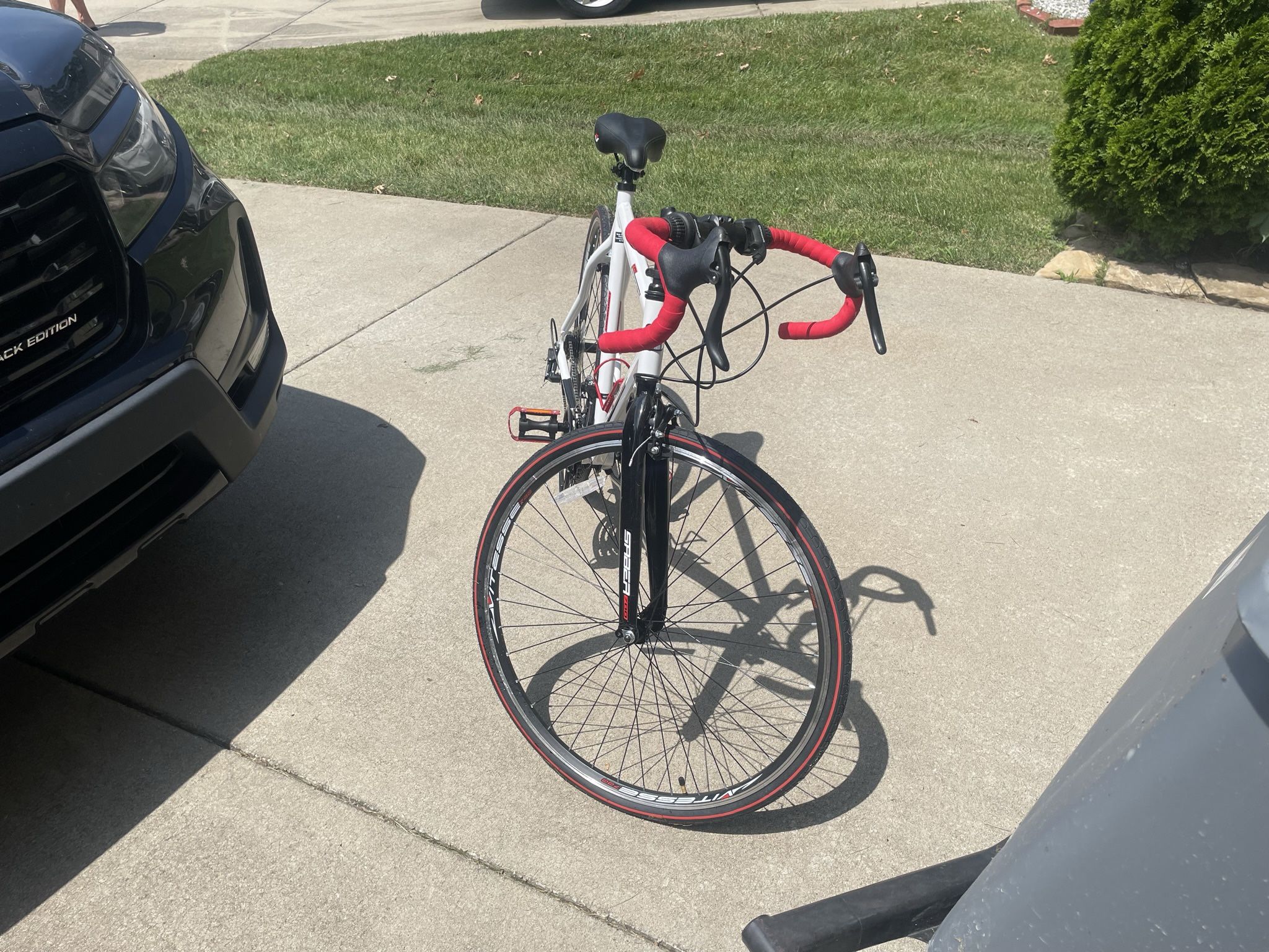 Genesis Saber 700c Men’s Road Bike