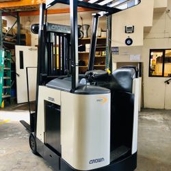 Crown forklift electric