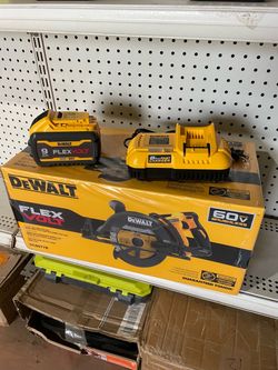 DEWALT FLEXVOLT 60V MAX 7-1/4 in. Cordless Worm Drive Style Saw with 9.0Ah Battery Kit