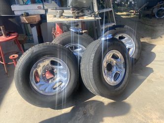 265 / 70r16 Tires