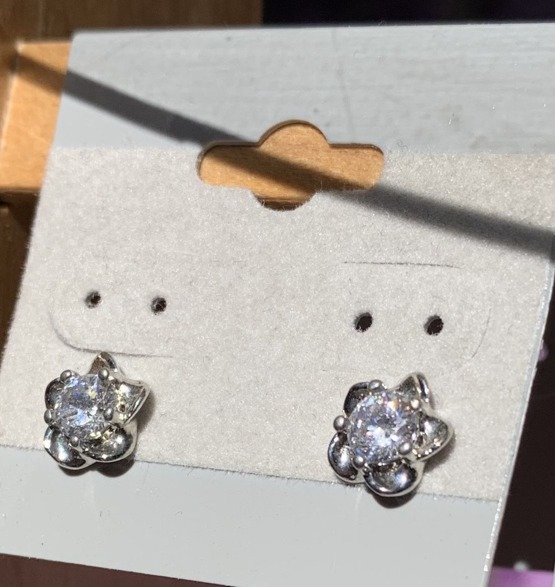 Flower Posts With A Little Bling $7