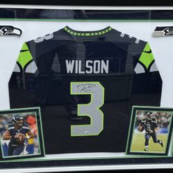 Verified Authentic Signed Russell Wilson Seahawks Jersey