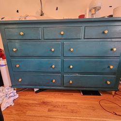 FREE Dresser - Pickup Today!