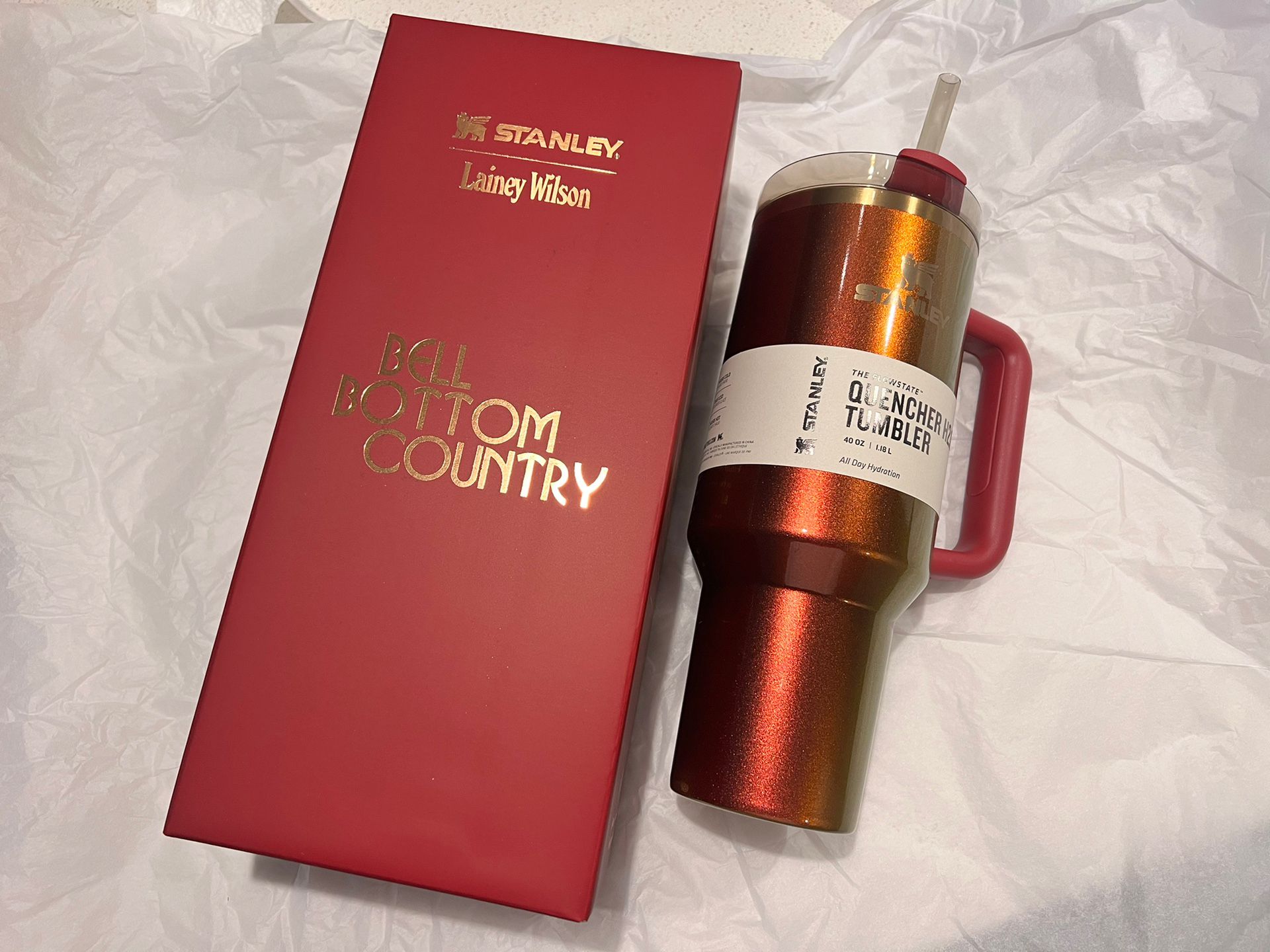 Stanley x Lainey Wilson Country Gold H2.0 FlowState 40oz Tumbler