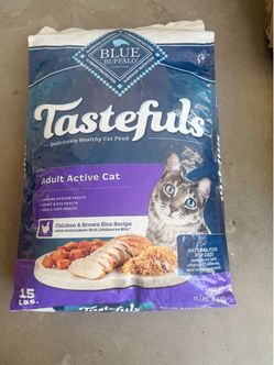 Blue Buffalo Tastefuls Adult Cat Food 15 lbs