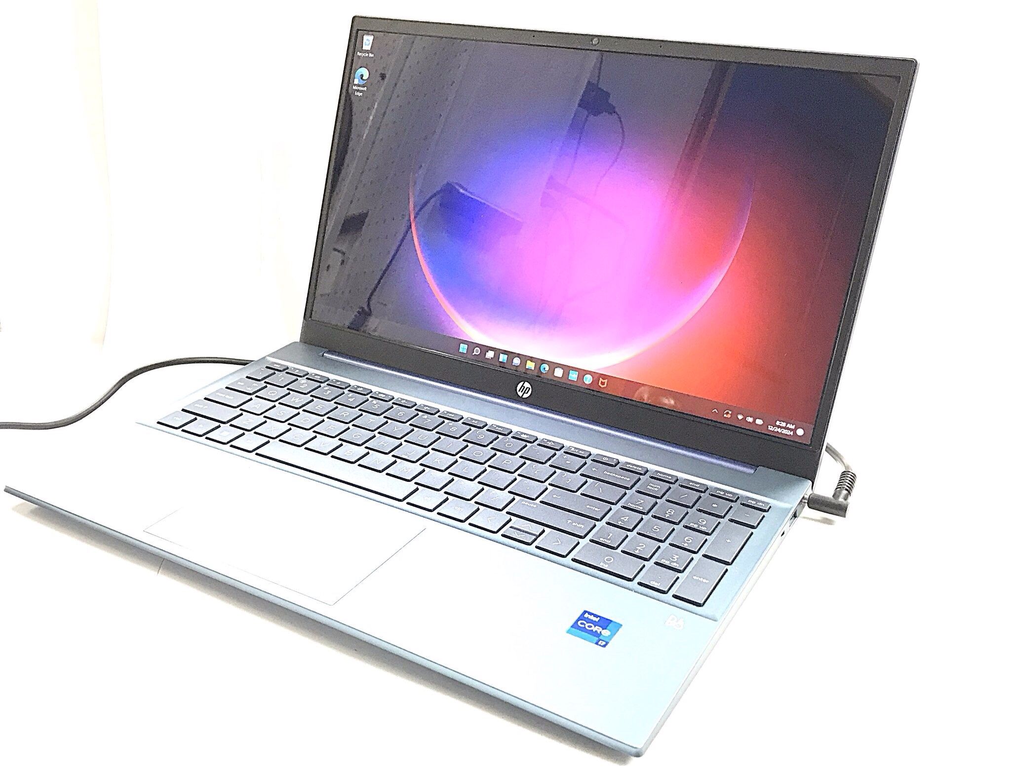 HP Pavilion Laptop PC Core i7-1255U 16GB DDR4 512 GB SSD GeForce MX550 with touch screen