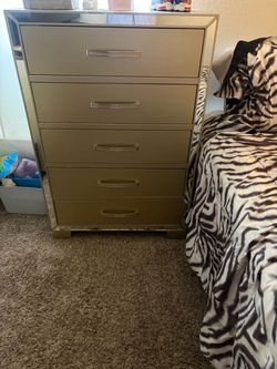Have to pick up and Claremont that’s where my sister lives Three piece dresser all brand new