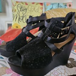 Super Cute Black Wedge Sandle! Open Toe. Size:8
