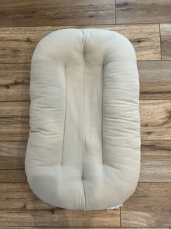 Snuggle Me Lounger $25