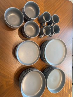 Threshold Dinnerware Set