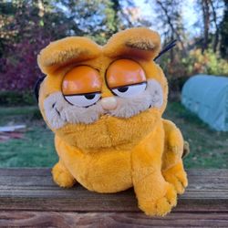 Vintage 1981 Fat Smirking Garfield Stuffed Animal Plush 9½" Tall