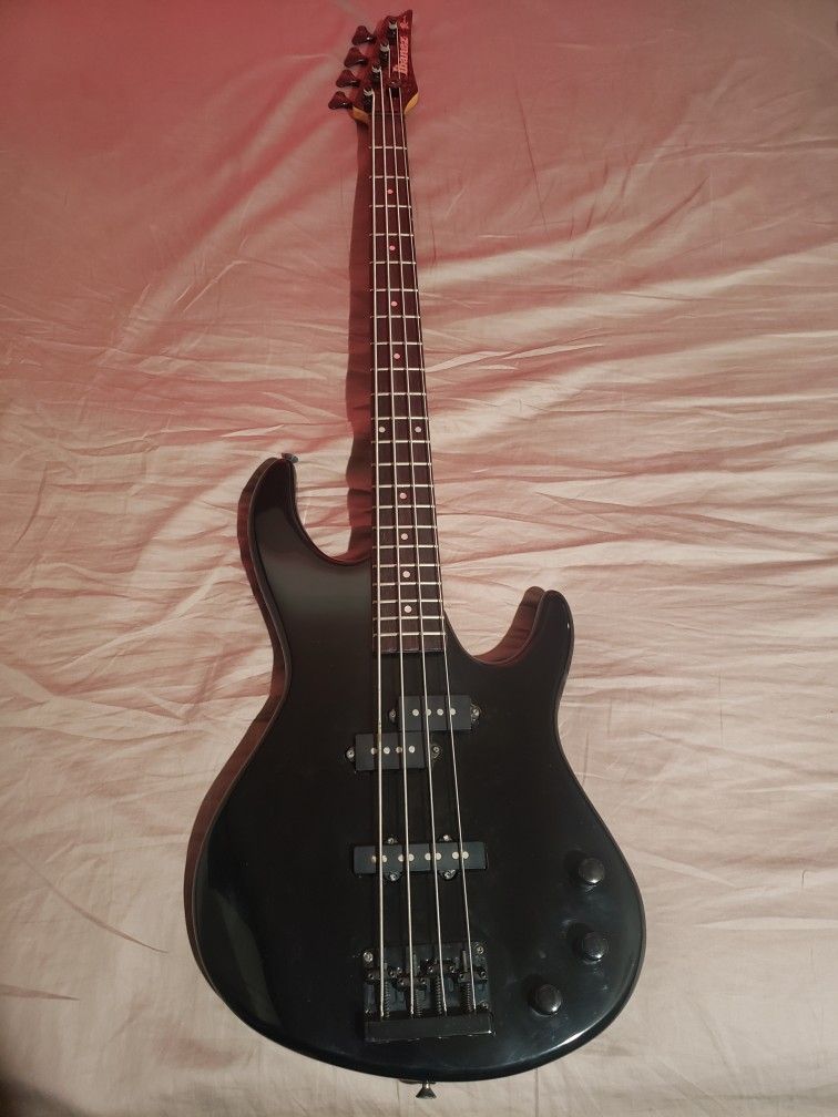 Ibanez TR Series Bass Guitar Black With Case + Free Extra