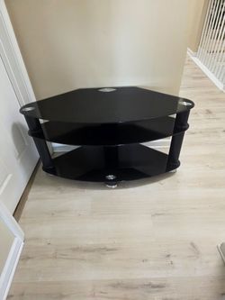 Tv stand (Lawrenceville)