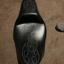 Harley Davidson Streetglide seat