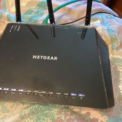Used NETGEAR AC1750 Smart WiFi Router—802.11ac Dual Band Gigabit Data Sheet | R6400v2