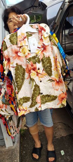 Hawaiian made shirts and blouses all made in hawaii. All sizes from small to 6xl,