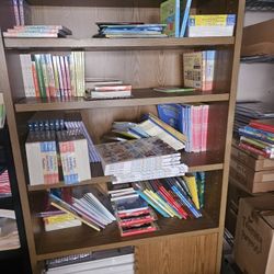 Free Wood Book Shelf