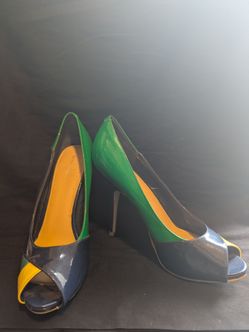 Women's size 8 1/2 Nine West Shoes