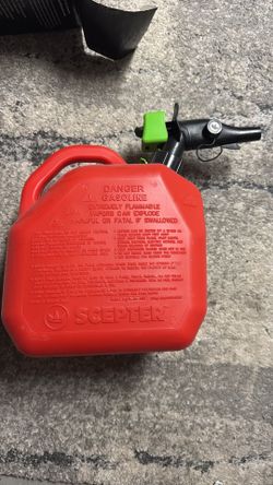 Scepter Red Plastic Gasoline Can 2l