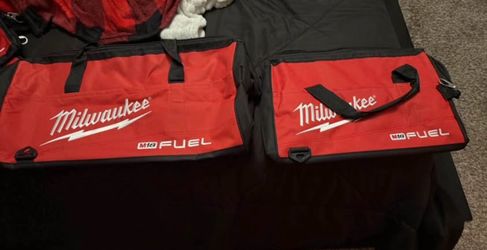 New Milwaukee bags 22” & 15”