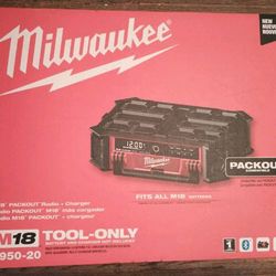 Milwaukee M18 Packout Radio+Charger
