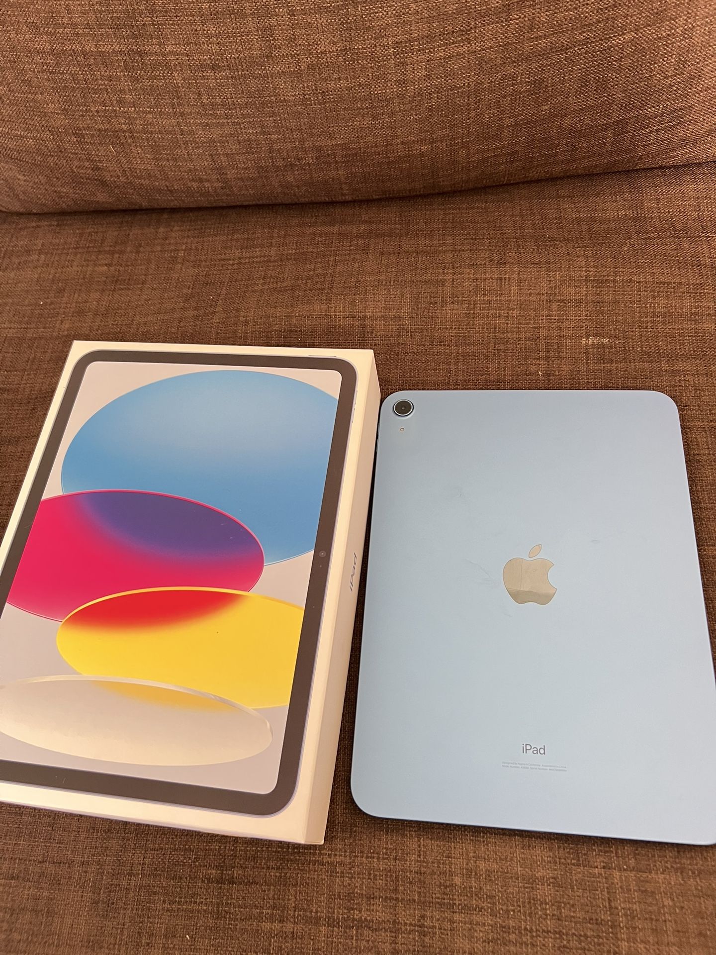 iPad 64 GB (10th Generation)