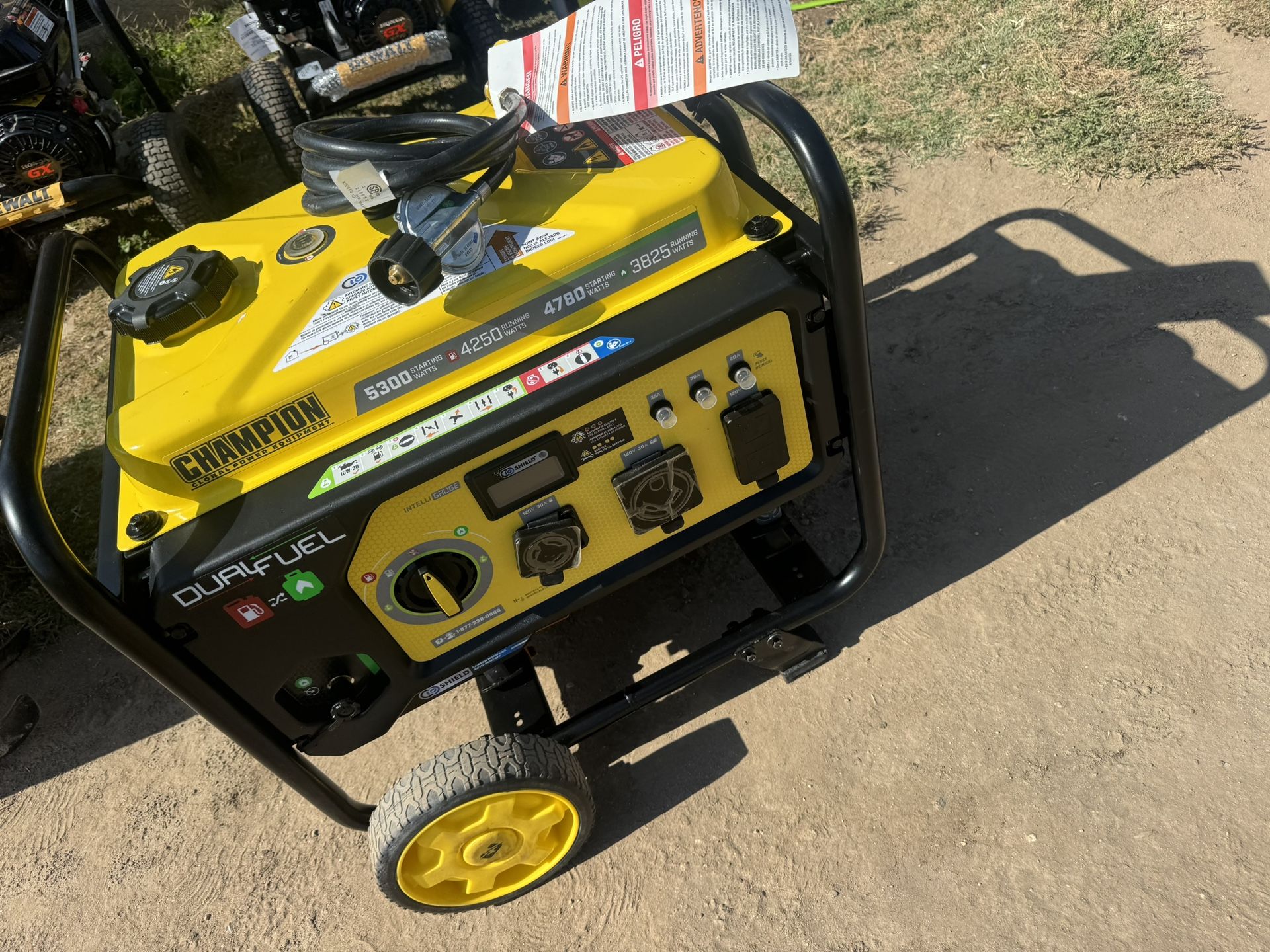 Champion Power Equipment 5300/4250-Watt Gasoline and Propane Powered Dual Fuel Portable Generator