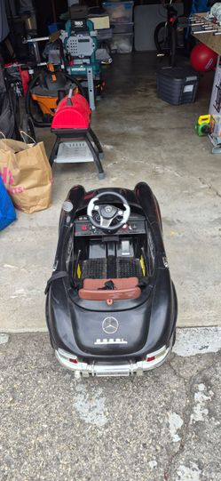 Toddler ride on car