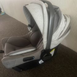 Baby Car Seat Gray Nuna