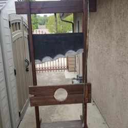 Halloween Prop Decoration Wooden Guillotine 