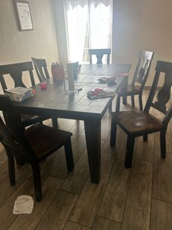 Wooden Dinning Table