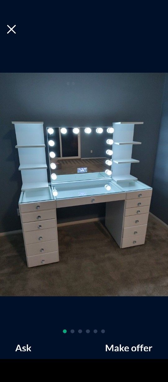 Brand New Vanity Set 
13 Drawers Desk
Tempered Glass
Diamond Knobs
Hollywood Bluetooth Mirror 
LED Light 
Adjustable Light
$989 + Tax 
Add 2;Side Shel