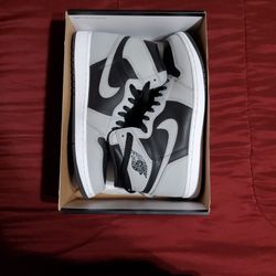 Air Jordan Retro High OG "REVERESE SHADOW"