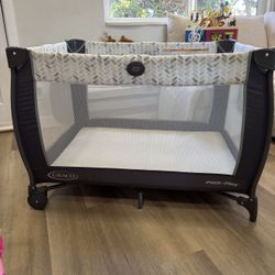Graco pack’n play portable