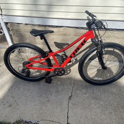 bike trek precaliber red 24 inch