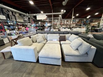 Costco Lowell fabric modular sectional couch 6pc in light Grey