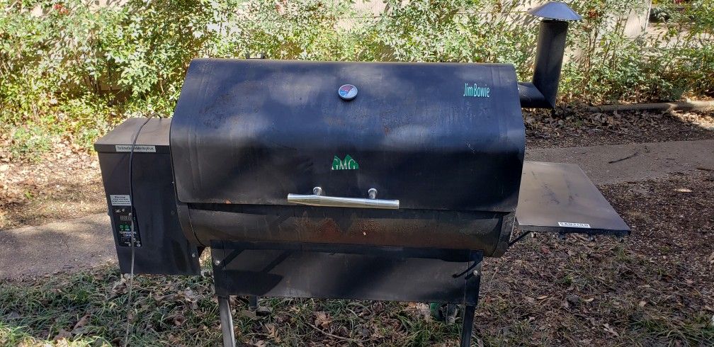 Green Mountain Jim Bowie digital bbq pellet grill
