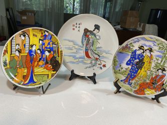3 Decorative Japanese Plates With Stand Reduce From $30 To $15