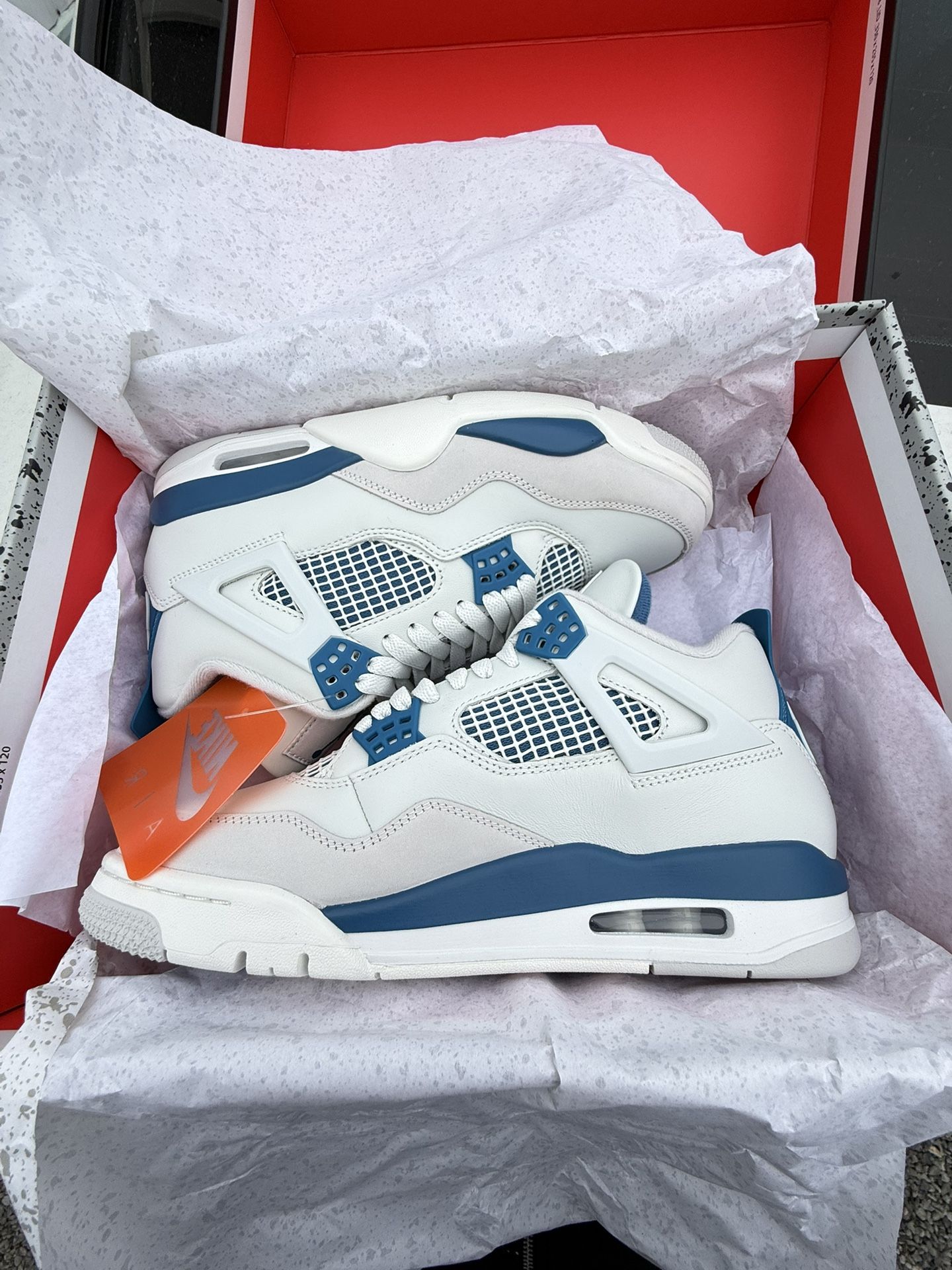 Jordan 4