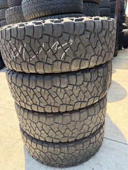 37x12.50r17 Toyo RT trail tires en excelentes condiciones de vida las 4