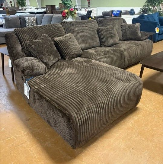 AP- Chocolate Brown 3 Piece Reclining Sectional,Top Tier// Fast Delivery - Financing