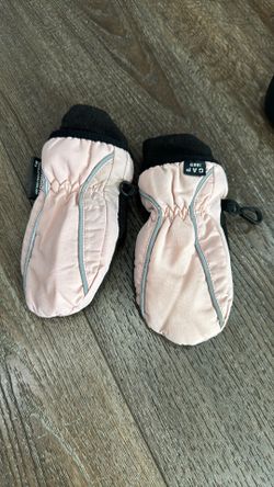 Pink Gap Snow Mittens Size 18-24 Months