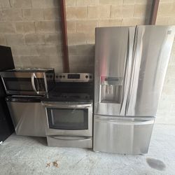 Stainless Steel 4-Piece Kitchen Appliance Set(33"W French  Door Refrigerator)