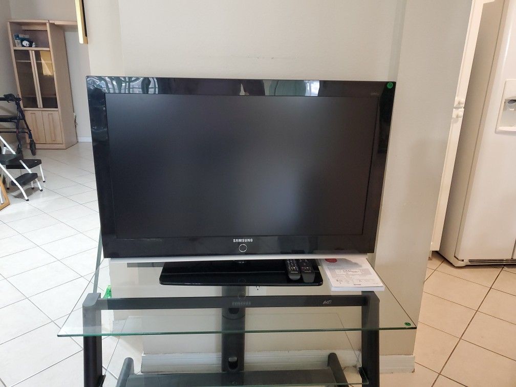 TV SAMSUNG 45 " working