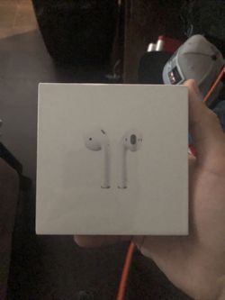 Apple AirPods 2nd Generation with Charging Case - White Authentic Sealed Box
