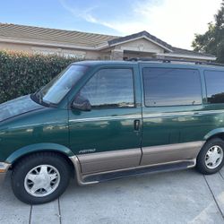 2002 Chevrolet Astro Van